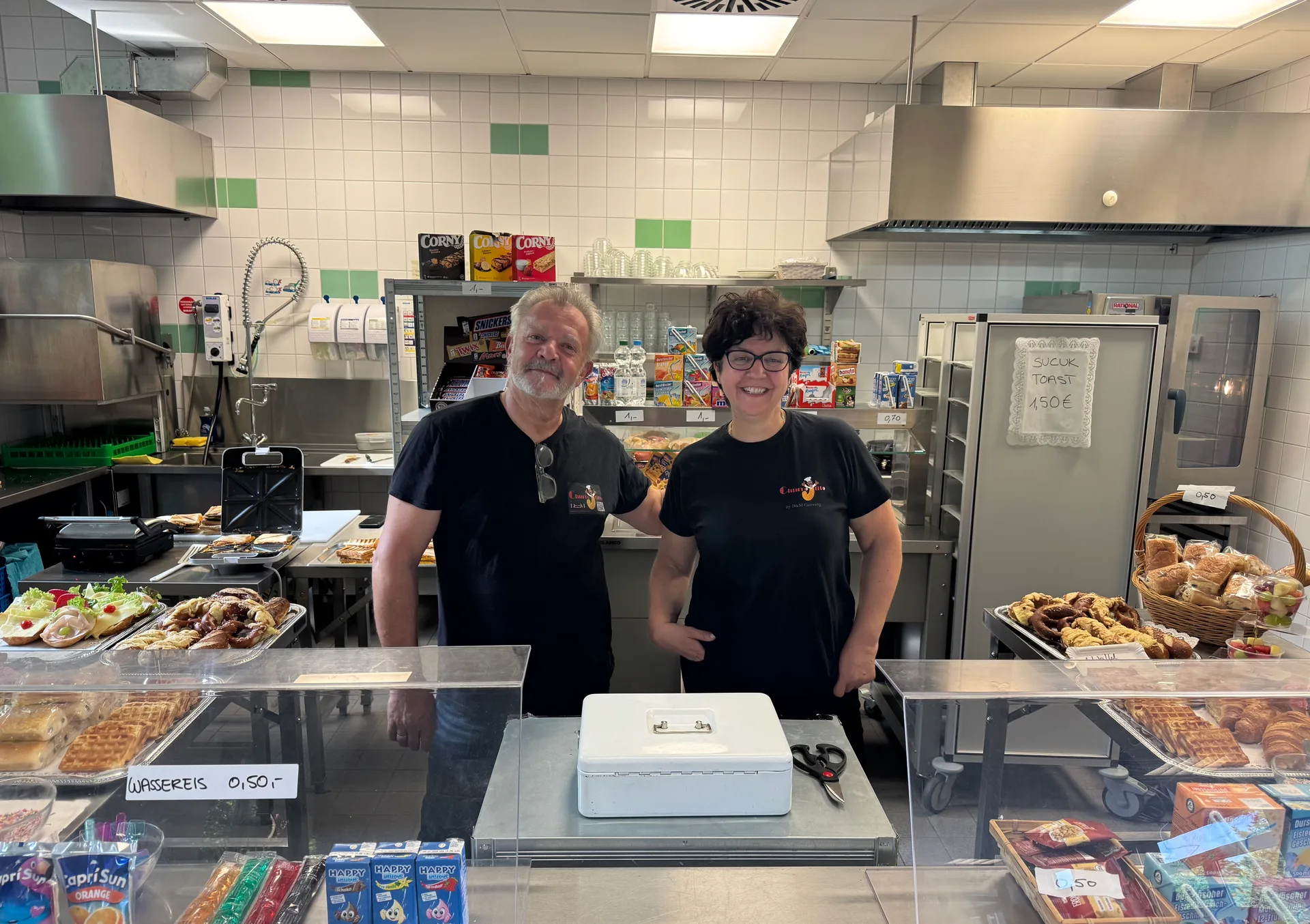 Our new cafeteria team is here!